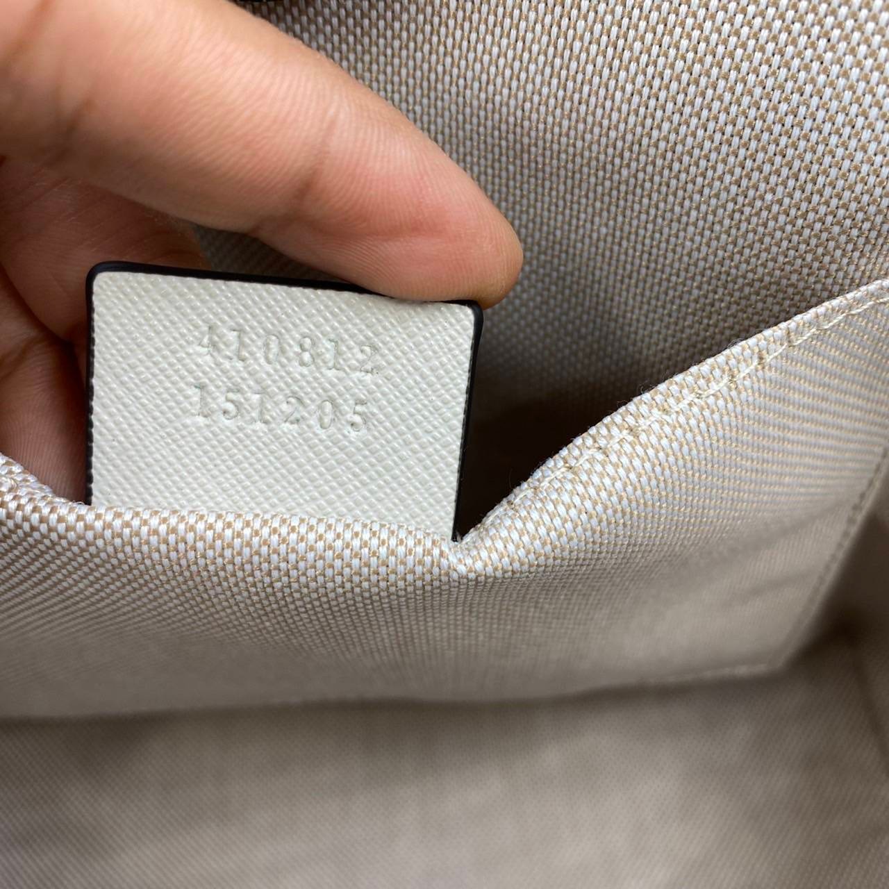 VIP 】Animal-Friendly Gucci Kid GG Supreme Tote Bag งานหนังแท้ทรงตั้งสวย ขนาดกะทัดรัด จุของได้เยอะ ใช้ได้ทั้งเด็กและผู้ใหญ่ น่ารักมากค่ะ **ขายดีตลอดกาล**