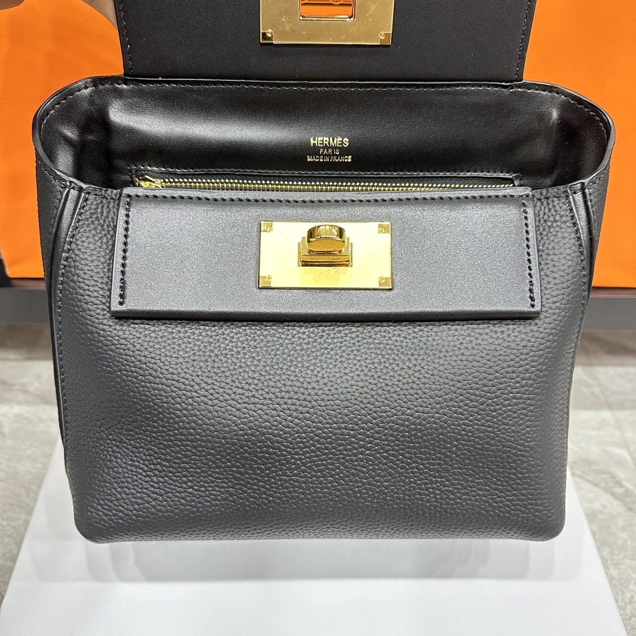 HERMES Hermes 24/24 Mini bag 20cm กระเป๋าถือ/สะพายแบรนด์หรู เอกลักษณ์ของความสง่างาม เกรดออริ สลับแท้ 1:1 ใช้งานต่างประเทศได้