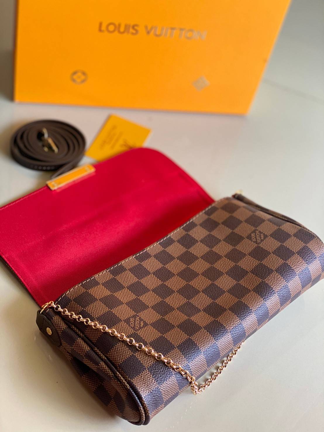 VIP 】หนังแท้ LOUIS VUITTON Favorite Monogram Damier Ebene MM