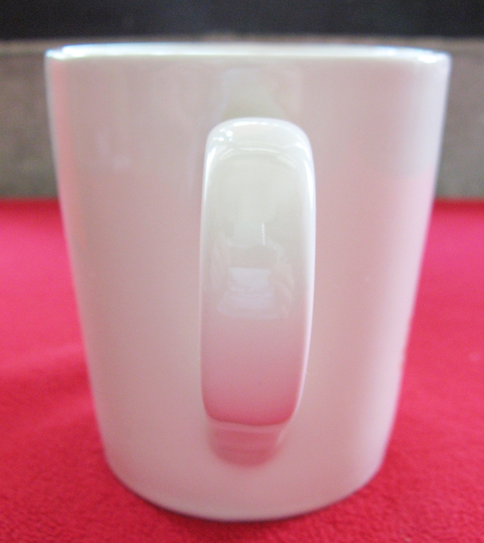 แก้วเซรามิค ลายเด็กสาวอวยพรปีใหม่ค่ะ