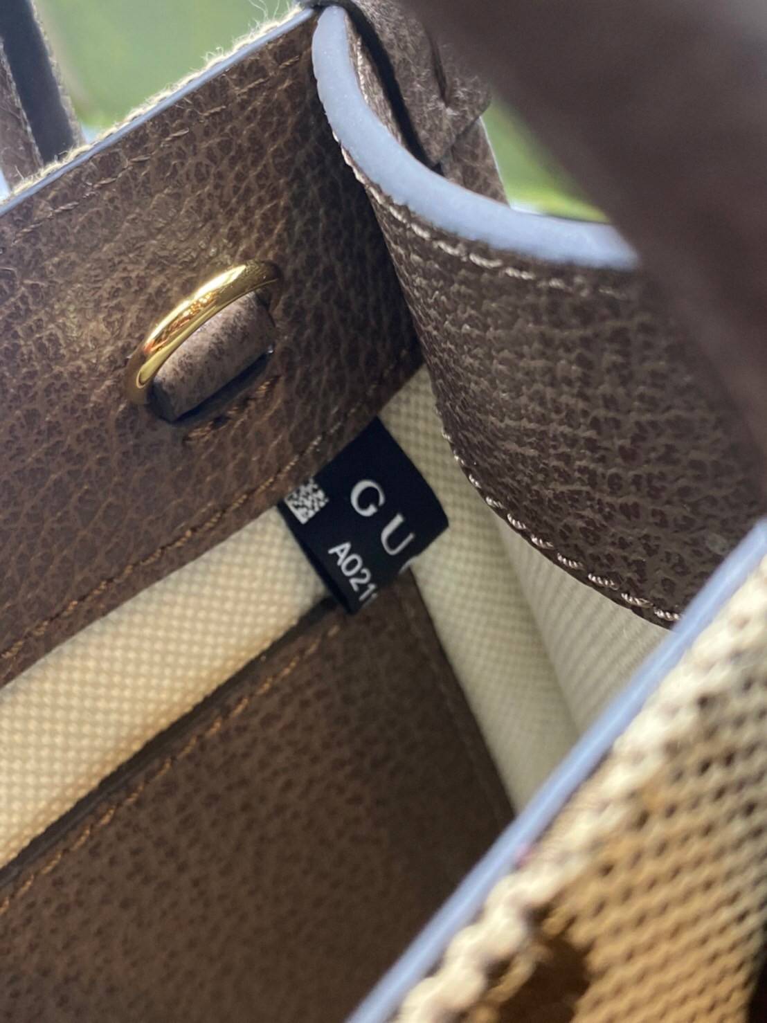 หนังแท้ 】GUCCI Jumbo GG mini tote bag 16cm พร้อมส่งที่ไทย เกรดออริจินอล ลายใหม่ Jumbo Double G กระเป๋าโท้ทใบเล็กโดดเด่นด้วยเว็บเฮาส์สีเขียวและสีแดงอันเป็นเอกลักษณ์ ซึ่งเป็นหัวเข็มขัดแบบร่วมสมัยของกุชชี่จากยุค 70 เสริมการออกแบบแต่ละชิ้นด้วยโลโก้ที่เด่นชัด 