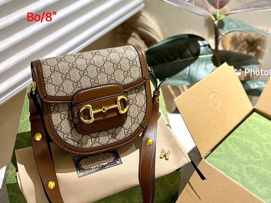 GUCCI HORSEBIT 1955 MINI ROUNDED BAG GG Supreme / GUCCI BAG พร้อมส่งที่ไทย กระเป๋าสะพายสุดคลาสสิค เรียบหรู ดีไซน์ใหม่ลาสุด 2023 **รอบนี้จัดราคาพิเศษสุดคุ้ม งานสวยเกินราคาค่ะ