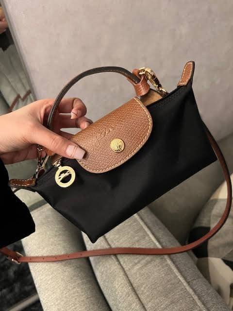 LONGCHAMP LE PLIAGE ORIGINAL Pouch with handle กระเป๋าใบเล็กขนาดกระทัดเหมาะกับใส่ของจำเป็นจุกจิก กันน้ำได้ พร้อมส่ง