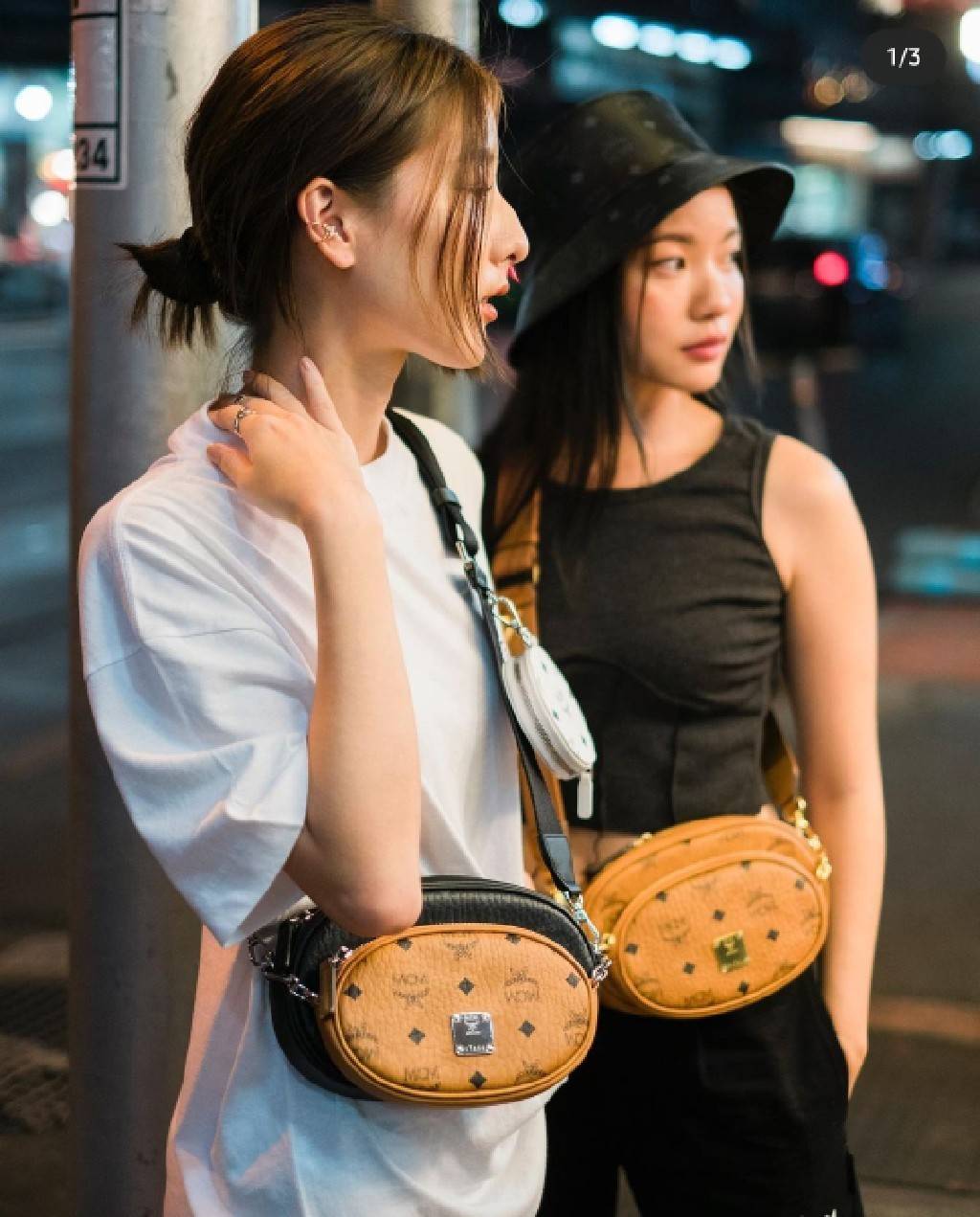 M.C.M ESSENTIAL MULTI POCHETTE BAG IN VISETOS หยุดไม่อยู่จริงๆ!! กระเป๋าสะพายมัลติฟังก์ชั่น เป็นไอเท็มที่รวมฟังก์ชั่นการใช้งานที่หลากหลายไว้ในรุ่นเดียว ดีไซน์กระเป๋าทรง pouch 3 ชิ้น สุดคุ้ม สามารถประกอบเข้าด้วย หรือแยกชิ้นใช้งานได้หมด