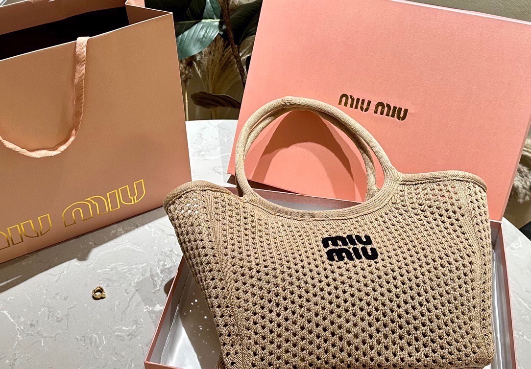 Miu Miu IVY Woven Fabric Tote Bag / Miu Miu Tote Bag กระเป๋าทรงโท้ท งานผ้าถักทอเป็นตาข่าย น้ำหนักเบา