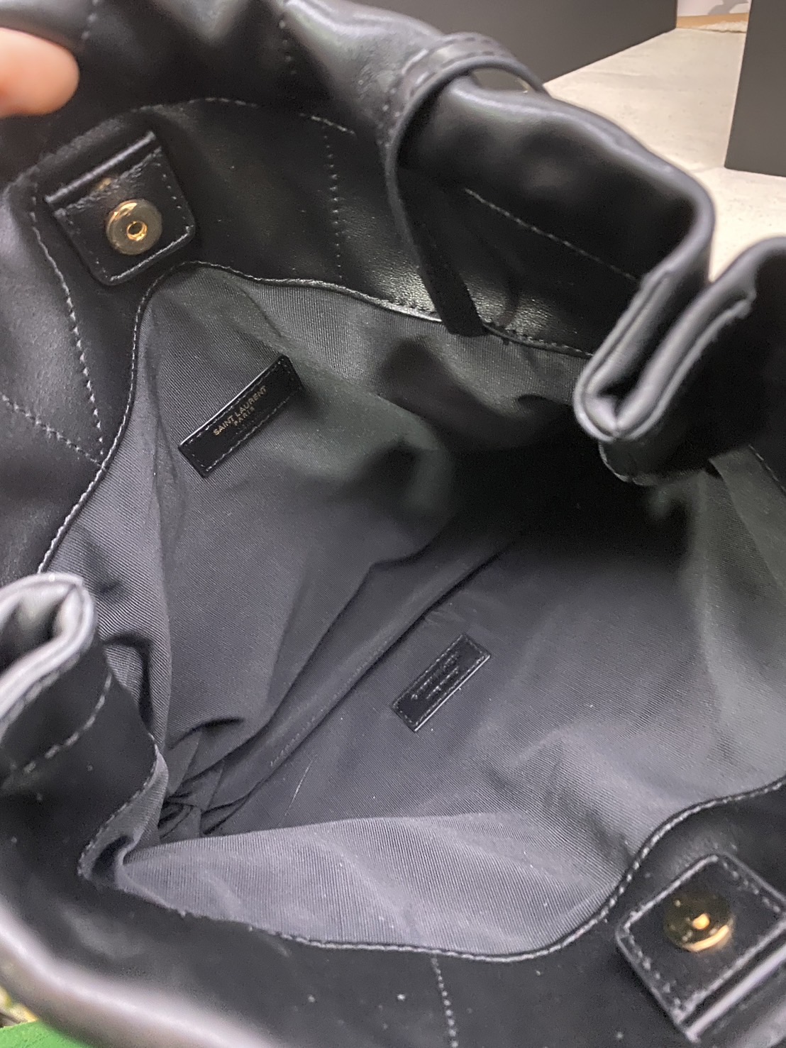 YSL JAMIE 4.3 POCHON / YSL TOTE BAG กระเป๋าสะพายทรงโท้ท รุ่นใหม่ งานหนังเต็มใบจุของได้เยอะ เกรดออริ 1:1 ใช้งานต่างประเทศได้