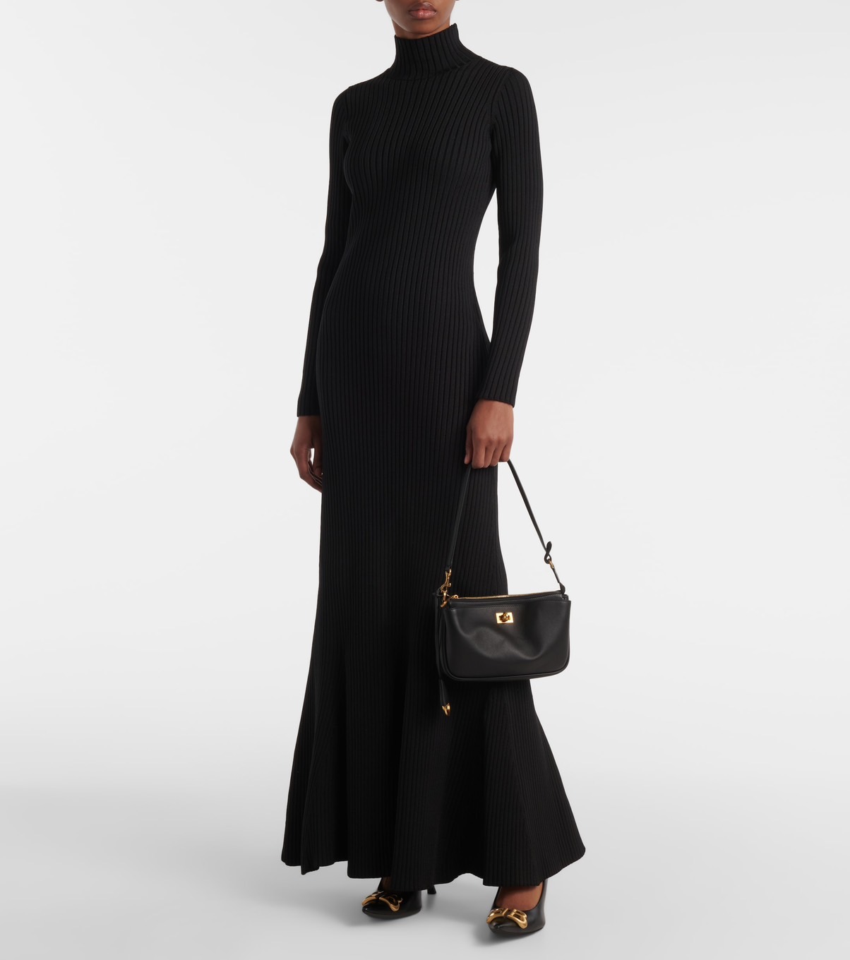 Balenciaga Rodeo Sling Pochette / Balenciaga shoulder leather bag 22cm กระเป๋าสะพายทรงพอชที่สุดของไฮแบรนด์สุดไอคอนิค ดีไซส์เรียบหรู สวยจับต้องได้ ถือหรือสะพายไหล่ได้เก๋มากๆ ถือออกงานก็ได้ลุคไฮแฟชั่นหรูๆ