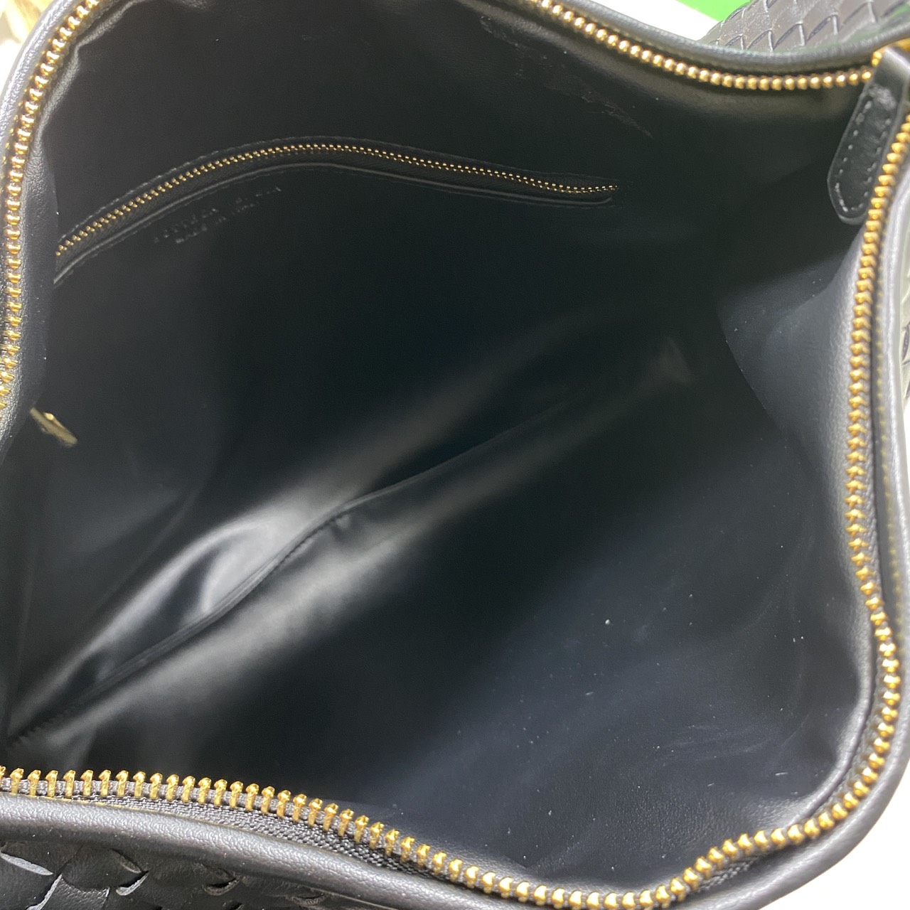 BOTTEGA Large Hop Shoulder Bag 48cm / BOTTEGA Hobo Bag กระเป๋าสะพายไหล่ใบใหญ่ จุของได้เยอะมาก ดีไซส์สานเป็นเอกลักษณ์สวยงาม