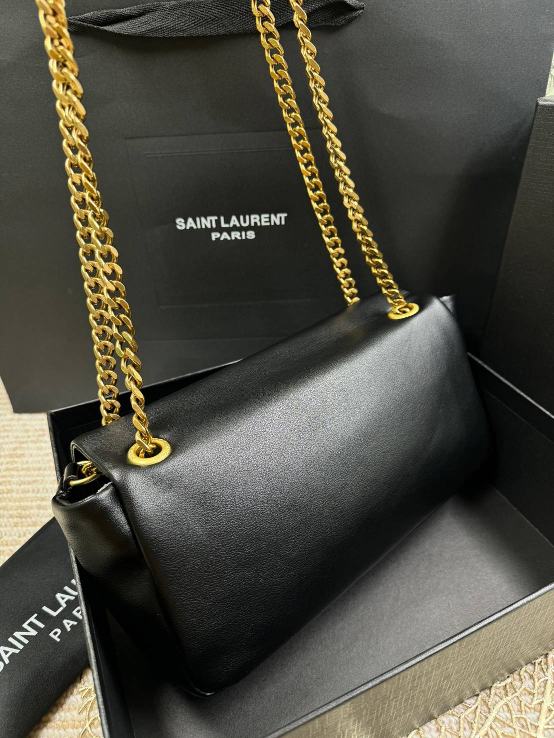YSL CALYPSO IN PLUNGED BAG กระเป๋าสะพาย งานหนังสวย เกรดออริจินอล สลับแท้ ใช้งานต่างประเทศได้
