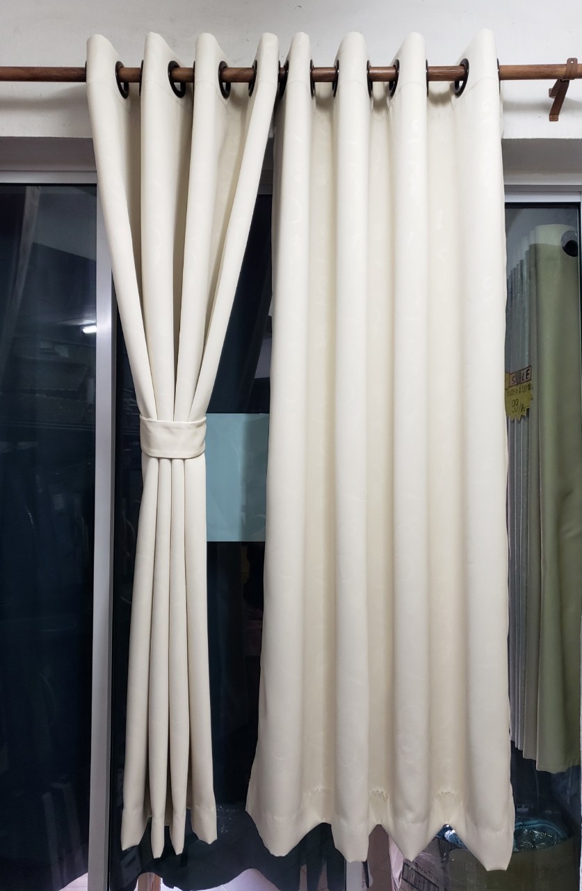 ผ้าม่านสำเร็จรูป ก.270*ส.230ซม./ผืนแบบตาไก่ รุ่นแมรี่สีครีมอ่อน