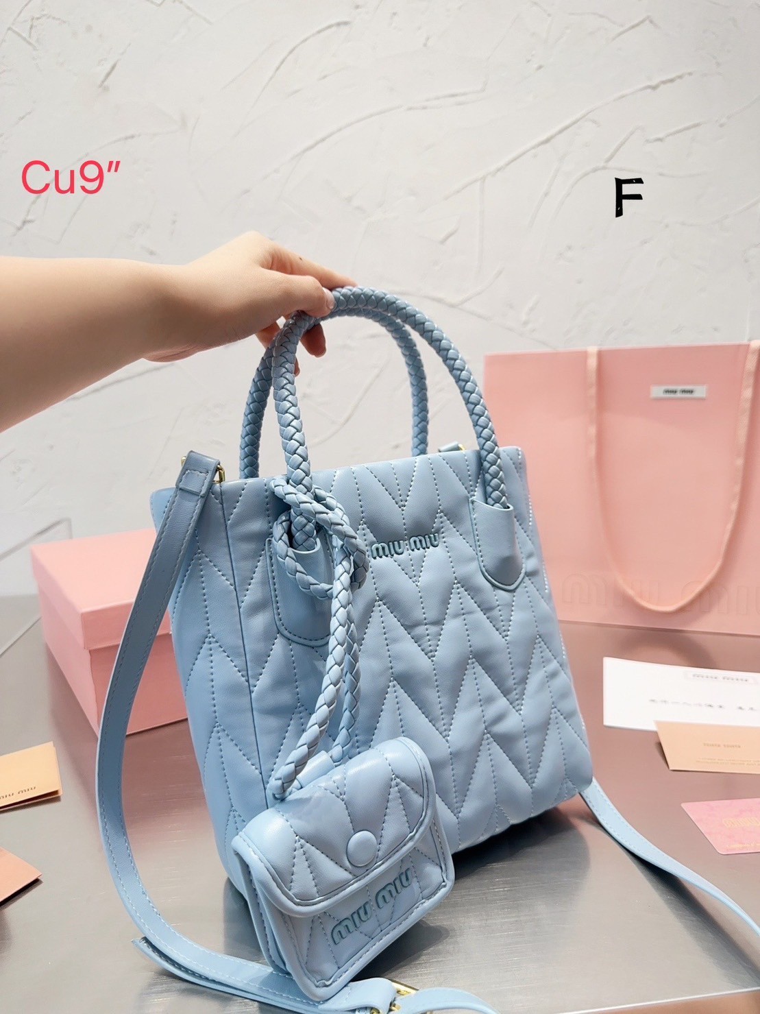 MIU MIU Tote candy color handbag / MIU MIU BAG พร้อมส่ง 4 สี กระเป๋าทรงโท้ท พร้อมใบเล็ก น่ารักน่าใช้ให้ความละมุน ลุคคุณหนูน่ารักสุดๆ ค่ะ