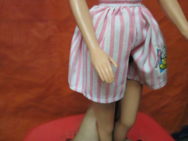 Barbie and the Ice-Cream Girl ตุ๊กตาบาร์บี้แท้มือสอง