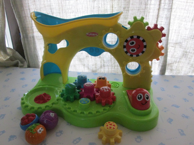 Playskool Musical Activity Ball and Gear Center ของเล่นมือสองสภาพดีมากค่ะ