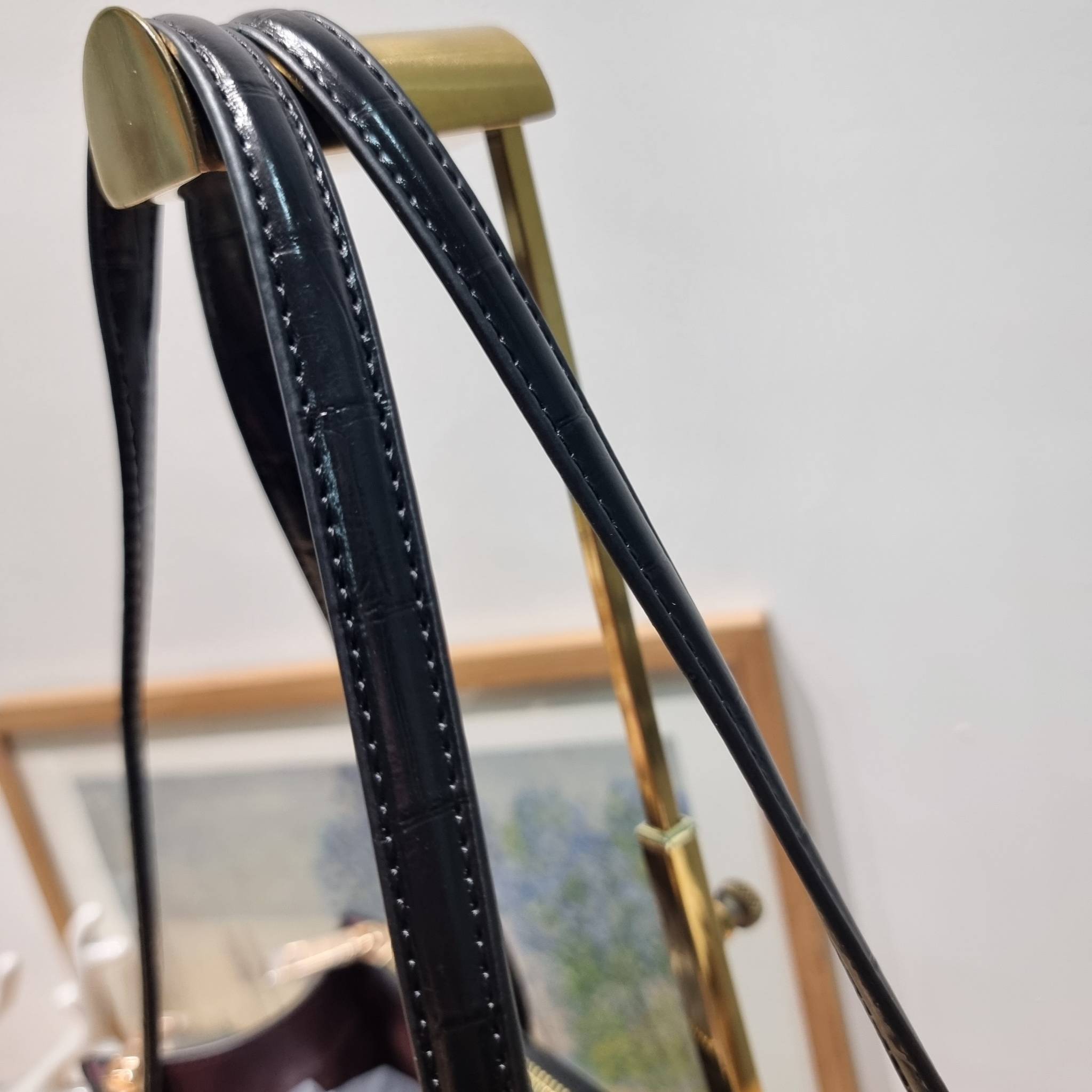 COACH NINA CARRYALL CL654 / COACH Nina Tote Bag พร้อมส่ง 2 สี กระเป๋าโท้ทสะพายไหล่ ใบใหญ่ คอลเลคชั่นใหม่ ตอบโจทย์คนที่ชอบใส่ของเยอะๆได้อย่างดี ดีไซน์รูปทรงคลาสสิค เรียบหรู