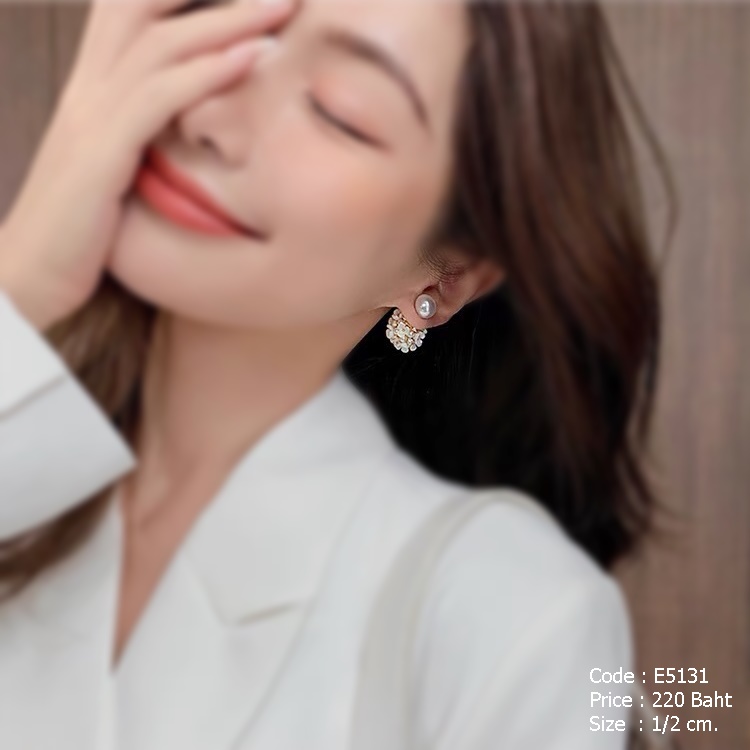 ต่างหูมุกหน้า-หลัง แต่งดอกไม้และคริสตัล