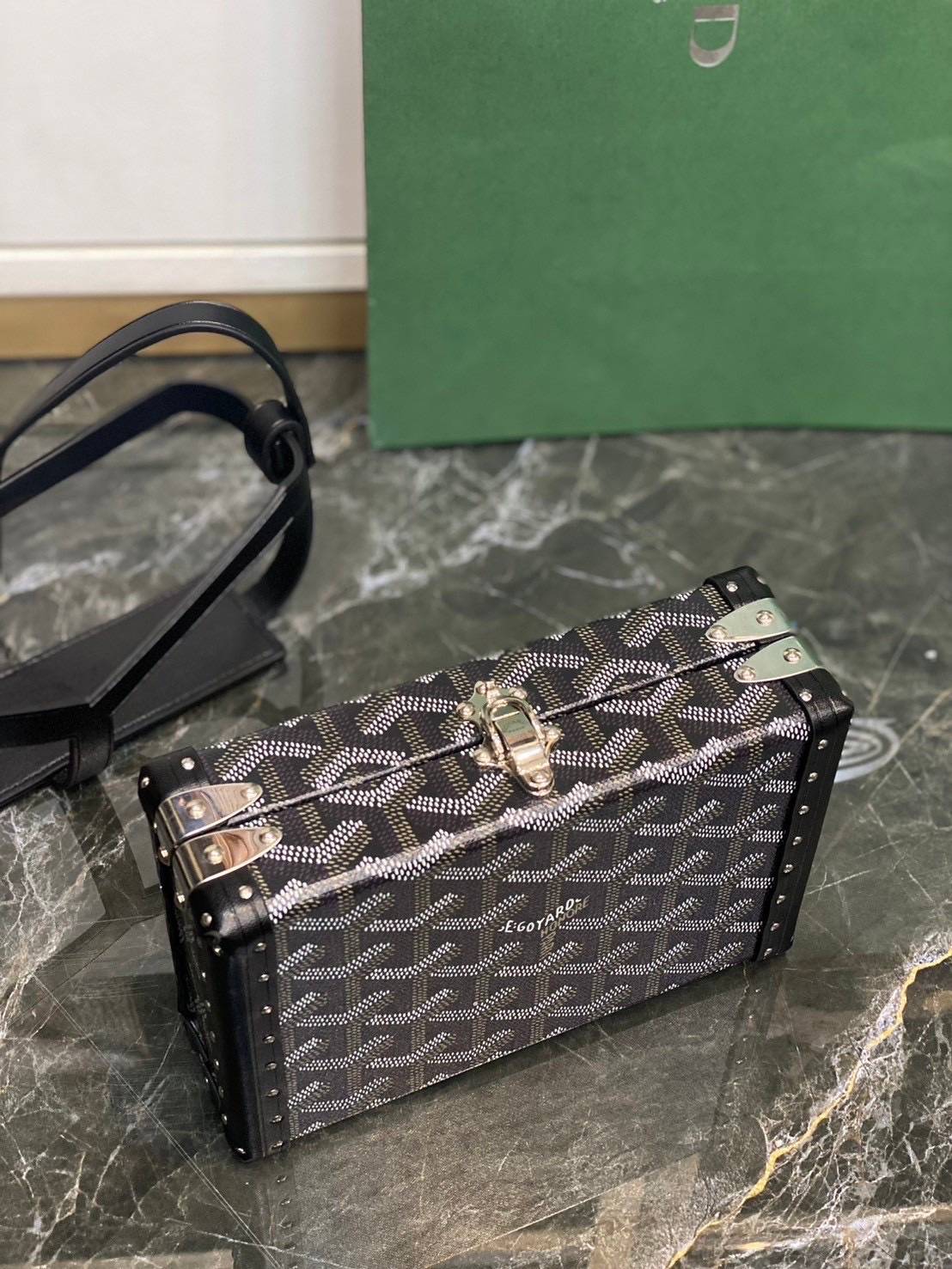 ORI หนังแท้ | Goyard Minaudière Trunk Bag กระเป๋าสะพายทรงแมสเซ็นเจอร์ เป็นคลัตช์ได้ในใบเดียว น้ำหนักเบา ทรงกล่องดีไซน์ใช้งานง่าย สวยหรู