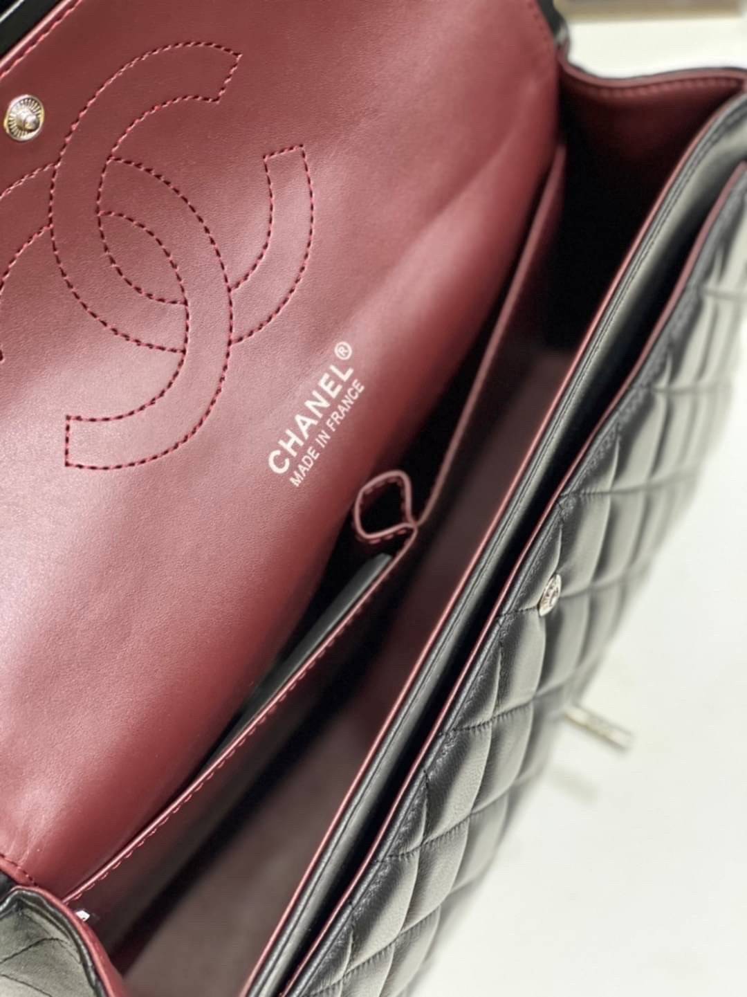 ORI หนังแท้ | CHANEL Classic Jumbo flap Bag 30cm กระเป๋าสะพายรุ่นยอดฮิตตลอดกาล นาทีนี้ต้องซื้อเก็บไว้ รุ่นไอคอนิกที่คุ้มค่า สวยงามหรูหราเหนือกาลเวลา