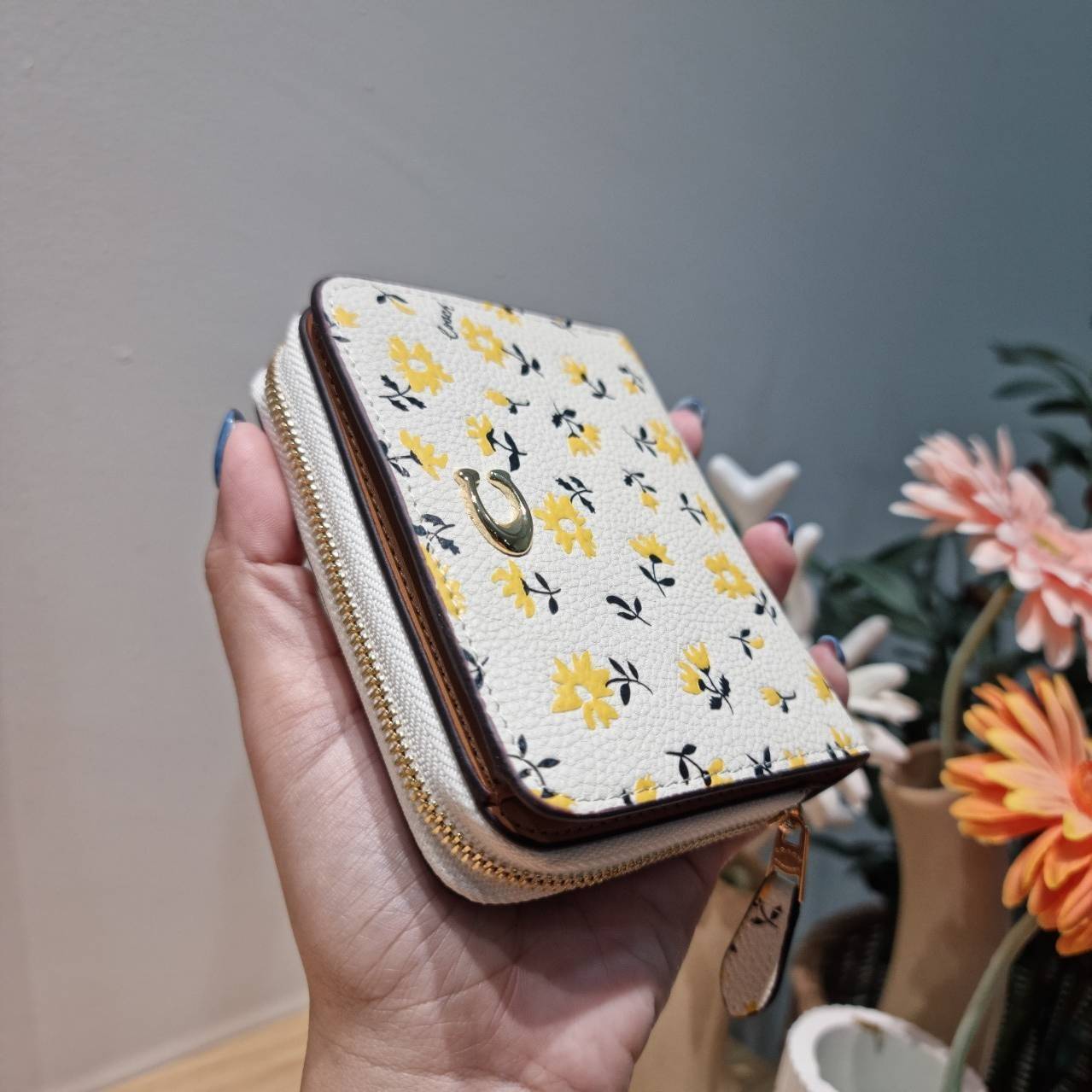 COACH CJ372 CR555 BILLFOLD WALLET WITH FLORAL PRINT กระเป๋าสตางค์ใบเล็กายดอกไม้ เกรดท็อปออริ เกรดดีสุด สลับแท้ 1:1 ใช้ต่างประเทศได้
