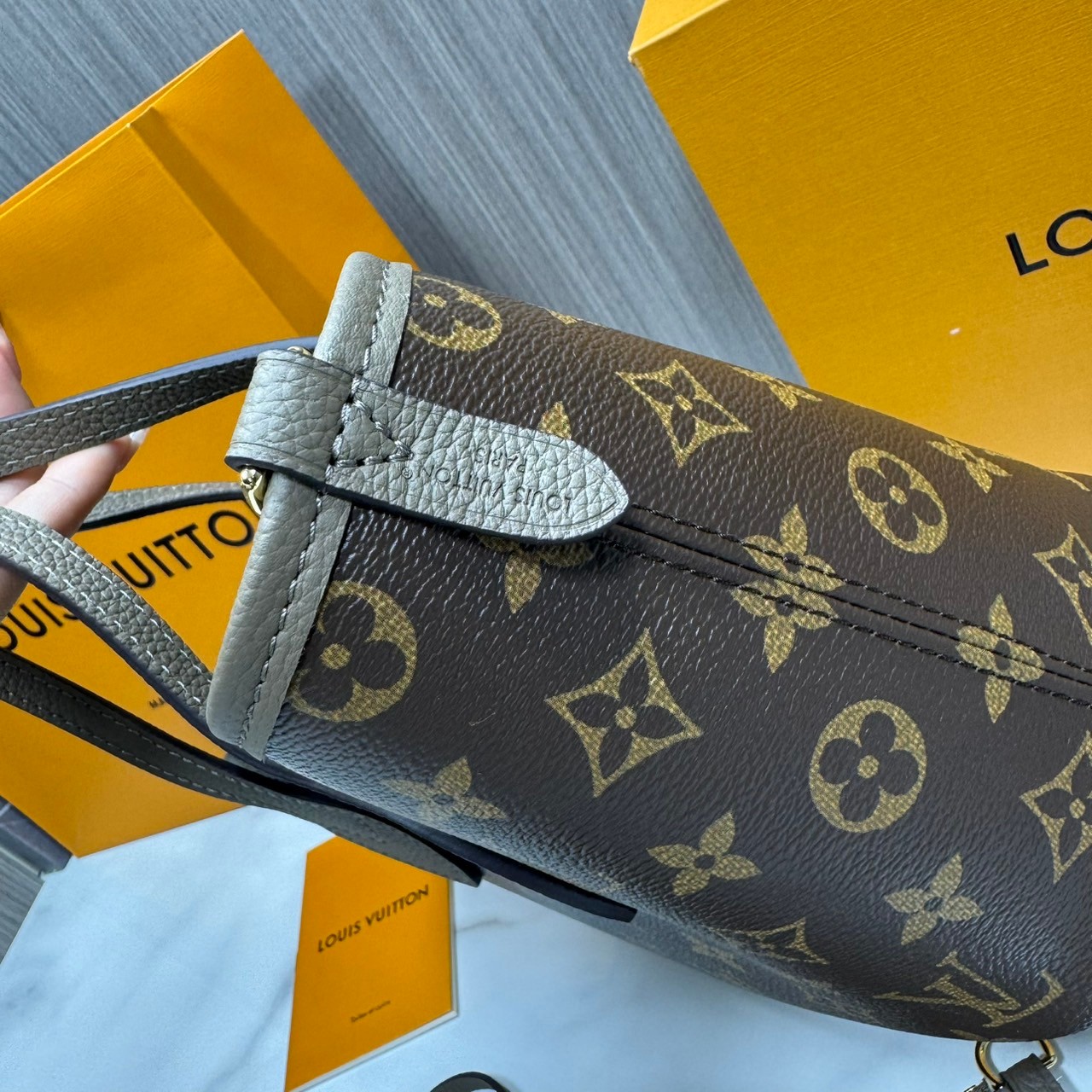 เกรดเทพ Top ORI | LV Neverfull Bandoulière Inside Out BB Bag กระเป๋าทรงโท้ทไซส์เล็ก พร้อมใบลูก กลับใช้งานได้ 2 ด้าน เกรดดีสุด หนังแท้ แคนวาสแท้