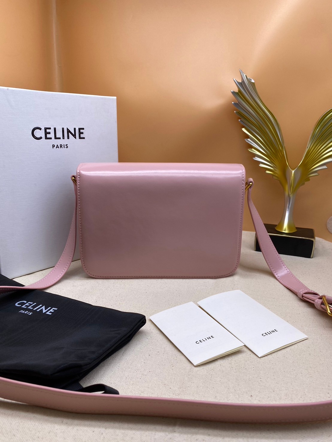 MEDIUM 22cm : CELINE CLASSIQUE TRIOMPHE BAG IN SHINY CALFSKIN / Celine Triomphe Bag / Celine Bag พร้อมส่ง 10 สี เกรดออริ 1:1 กระเป๋าแบรนด์หรูที่ควรมีแห่งปี