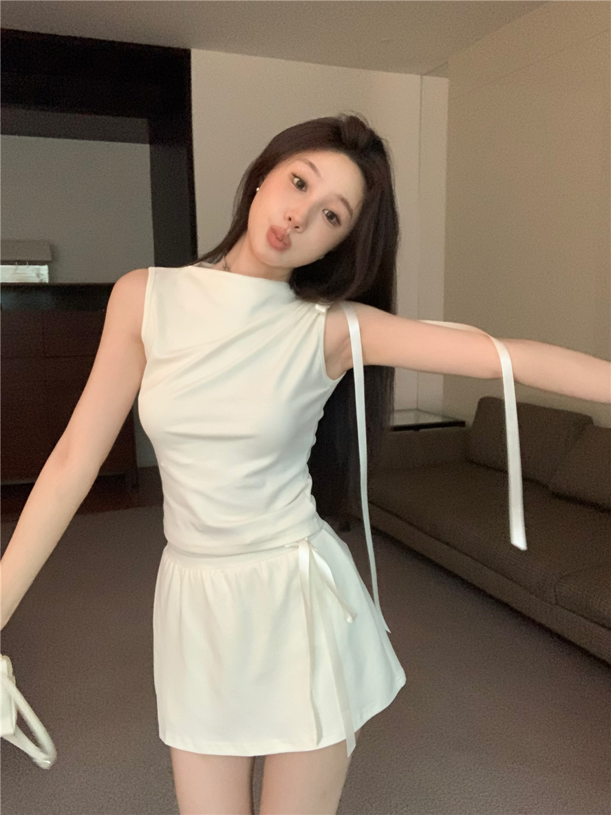 พร้อมส่ง 🍑 Ida blouse เซตเสื้อสีครีมเข้ารูปพร้อมสายผูกริบบิ้น (IN38779)