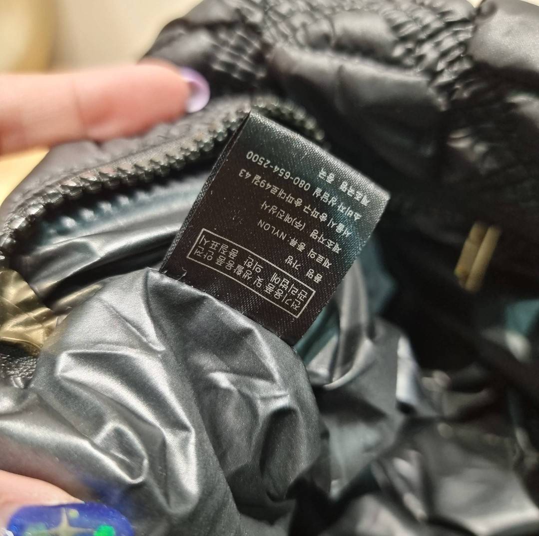 Carlyn cozy bag / Carlyn glaze bag 13 สีพร้อมส่ง อีกหนึ่งคอลเด็ด ที่ฮิตแบบฉุดไม่อยู่ กับไอเท็มนุ่มนิ่มจากเกาหลี พร้อมสีใหม่ล่าสุด กระเป๋าสะพายก้อนเมฆสุดเก๋ ที่สามารถใช้ได้หลากหลาย