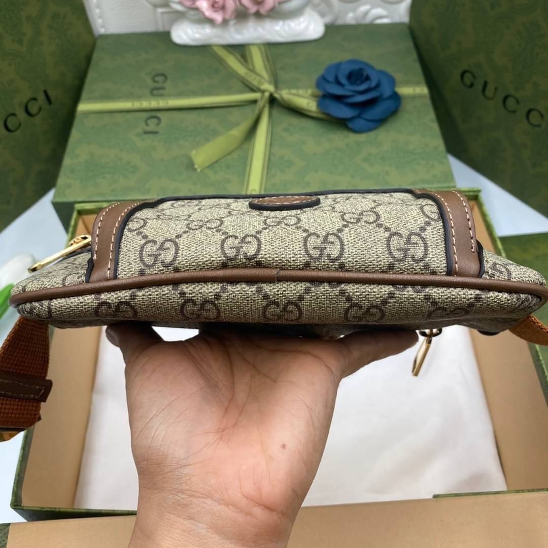 VIP 】หนังแท้ GUCCI Belt bag with Interlocking G 23CM แบบใหม่ล่าสุด ใช้ได้ทั้งหญิงชาย คาดอก คาดเอวได้ คูลๆ เลยค่าา ใบจริงสวย น่าใช้มากๆ สะพายวันไหนๆได้หมด สินค้าพร้อมส่ง มีมาจำนวนจำกัด ห้ามพลาดค่ะ! กระเป๋าคาดอกด้านหน้า//คาดไปทางด้านหลัง//หรือคาดเอวได้ ตามแ