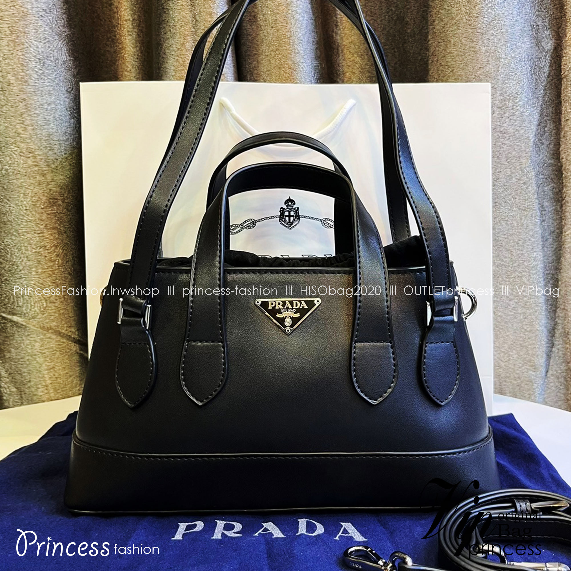 Double 2 way leather handbag / PRADA LEATHER HANDBAG พร้อมส่งที่ไทย กระเป๋าถือหูจับในตัว 2 เส้น พร้อมสายสะพายยาว รูปทรงคลาสสิคใช้งานง่าย มีกิมมิกที่ภายในมีหูรูดน่ารักสุดๆ