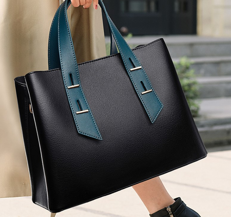 กระเป๋าถือ กระเป๋าสะพาย ผู้หญิง หนังแท้ สีดำ แบบเรียบ แต่งสายสวย ๆ กระเป๋าถือ ทำงาน แบบสวย ๆ 246864