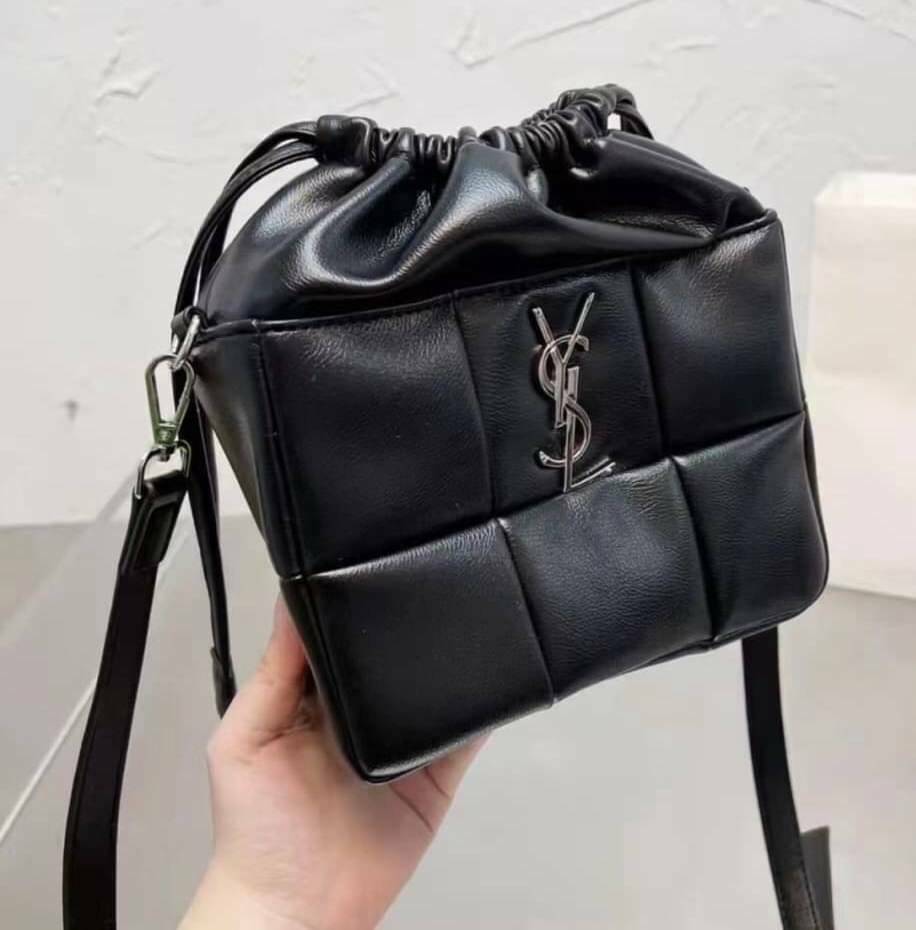VIP 🥂 YSL Saint Laurent Striped Bucket Bag 9" / YSL Bucket Bag ภาพสินค้าถ่ายจากงานขายจริง พร้อมส่ง