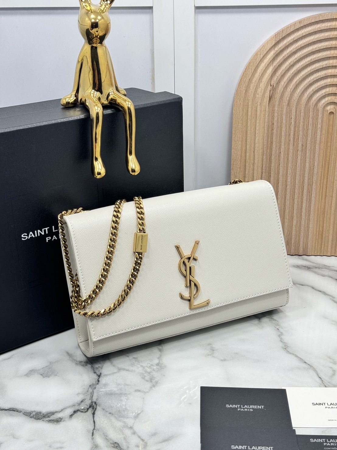 ORI หนังแท้ | YSL KATE MEDIUM BAG / YSL Woc Bag กระเป๋าสะพายทรง woc เรียบหรูดูแพงที่แท้จริง งานหนังเต็มใบโดดเด่นด้วยโลโก้แบรนด์สุดหรู รุ่นฮิตลอดกาลดูดีมีระดับ