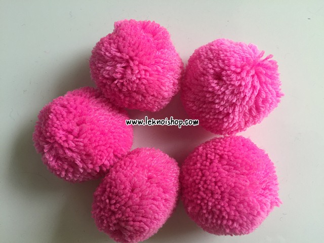 ปอมปอม ลูกไหมพรมสีชมพู ขนาด 4 cm.