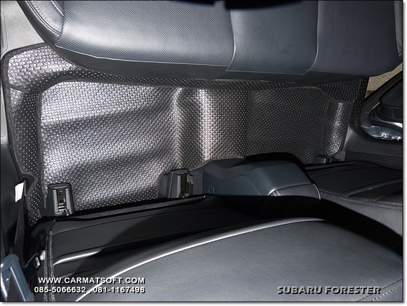 ยางปูพื้นรถยนต์ SUBARU FORESTER พรมกระดุมเม็ดเล็ก สีดำ เข้ารูป