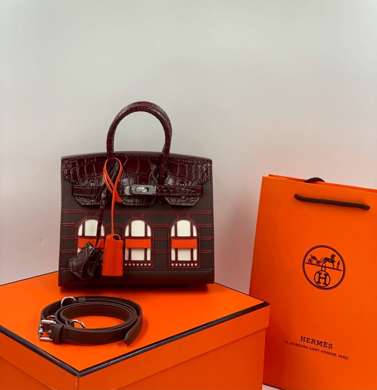 ORI หนังแท้ | Hermes Birkin Bag Faubourg 20cm รุ่นลิมิเต็ด กระเป๋าสะพายที่สุดแห่งหรูหราลัคชู นิยามของความสง่างามเหนือกาลเวลา แบรนด์เนมในฝัน งดงามดั่งเจ้าหญิง แบรนด์ที่บ่งบอกถึงฐานะและรสนิยมของคุณ