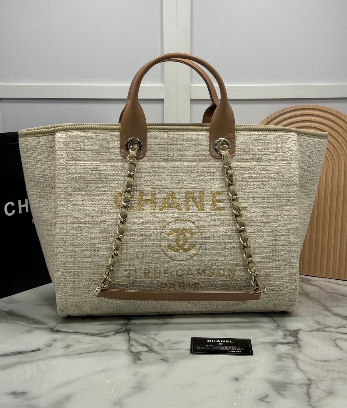 ORI หนังแท้ | Chanel Deauville Tote Bag กระเป๋าสะพายทรงโท้ทช้อปปิ้ง ใบใหญ่ ภายในโล่งกว้าง จุของได้เยอะ