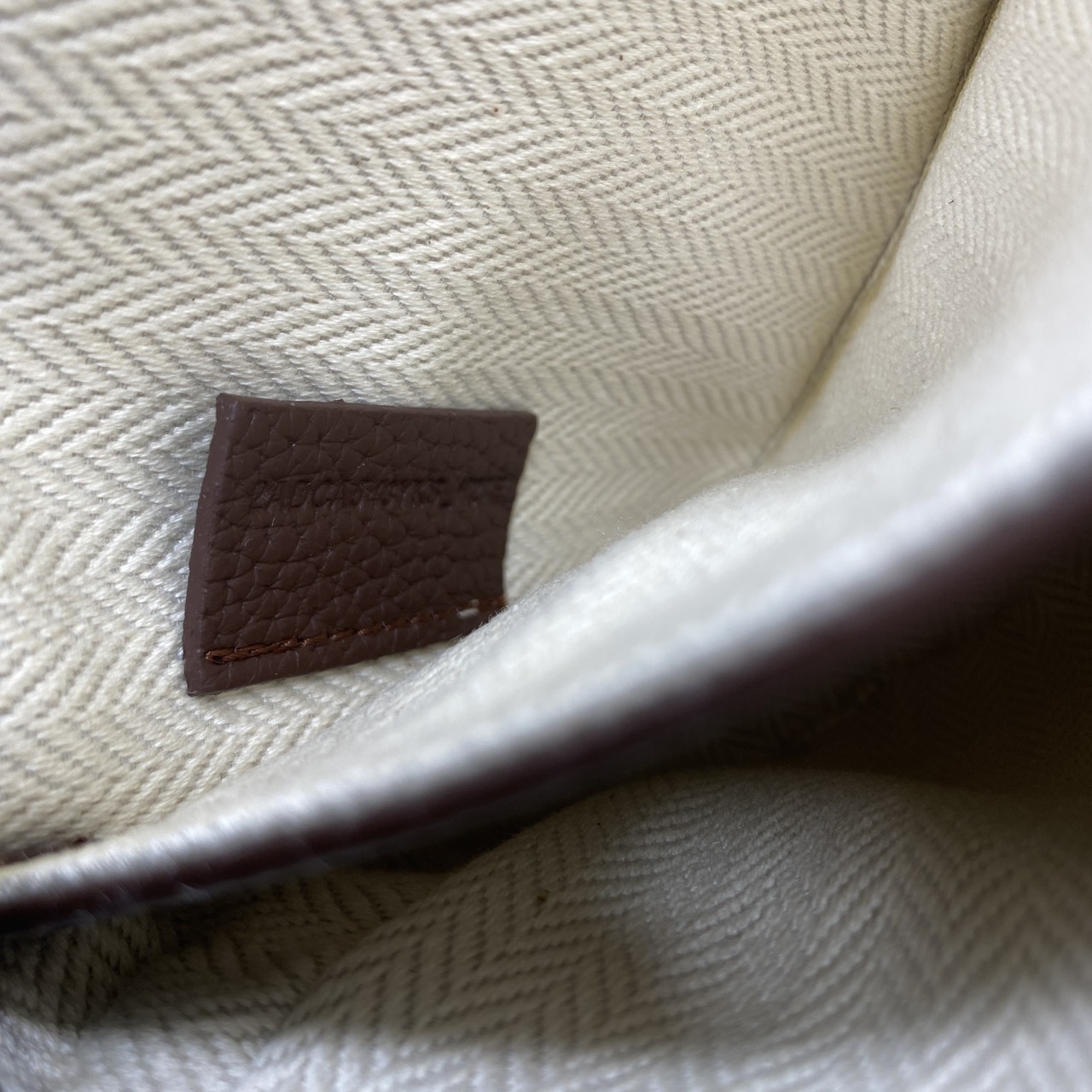 ORI หนังแท้ | DIOR Mini Saddle Bag Icons Leather black กระเป๋าสะพาย คาดอก เปิดตัวครั้งแรกในงานแฟชั่นโชว์ Summer 2025 ดีไซน์สุดไอคอนิกมาตีความใหม่ด้วยรูปทรงที่ทันสมัย หนังแท้ Icons