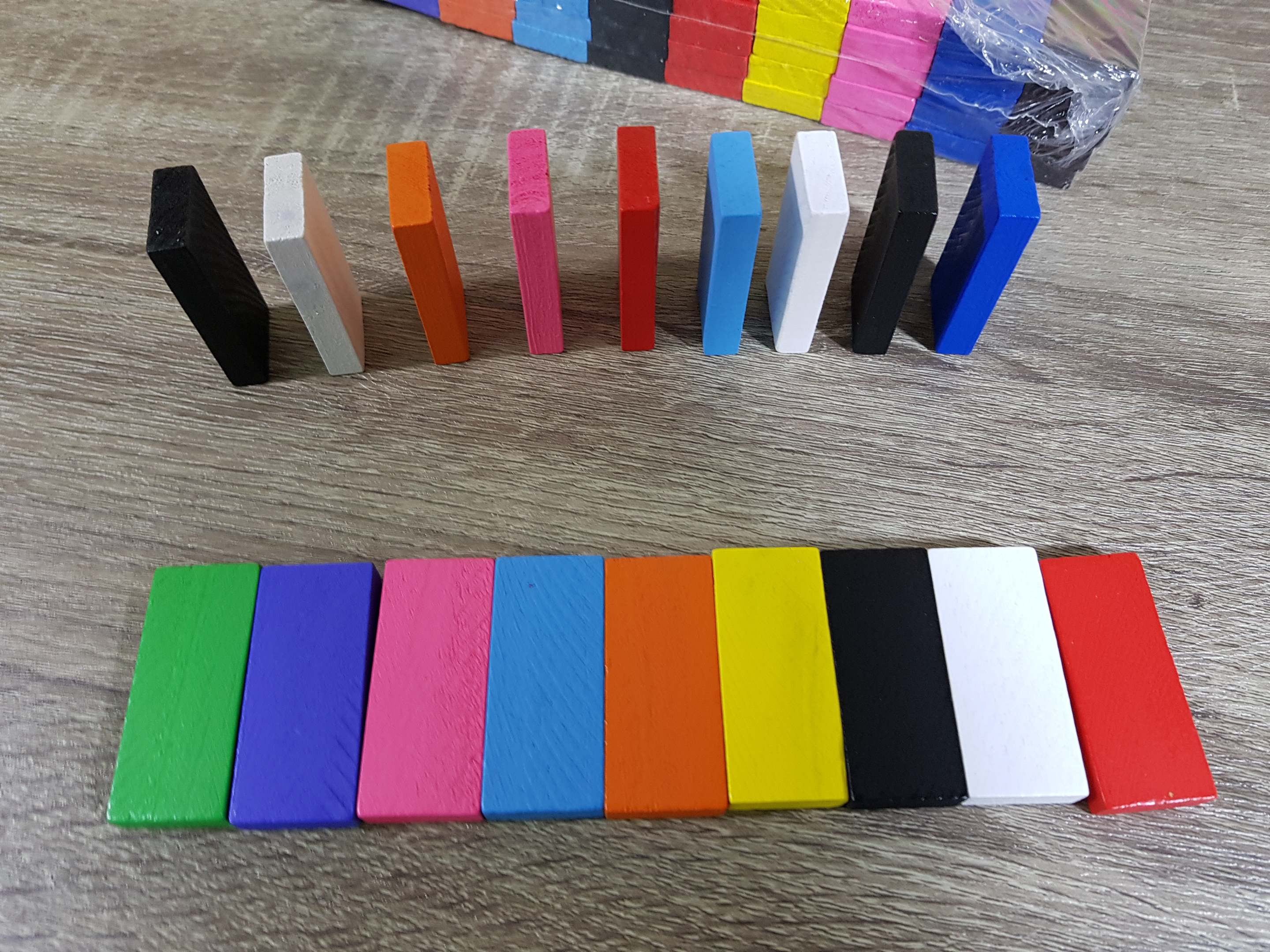 โดมิโน่ไม้แบบสี 100 ชิ้น