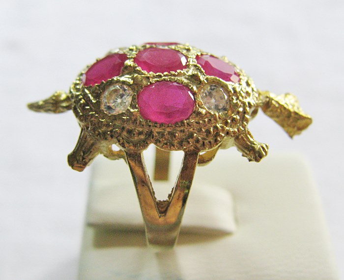 แหวนเต่าดุ๊กดิ๊กพลอยทับทิม(ราศีกรกฎ)หัวหางกระดิกได้ เสริมสิริมงคล อายุยืน ค้าขายร่ำรวยค่ะ