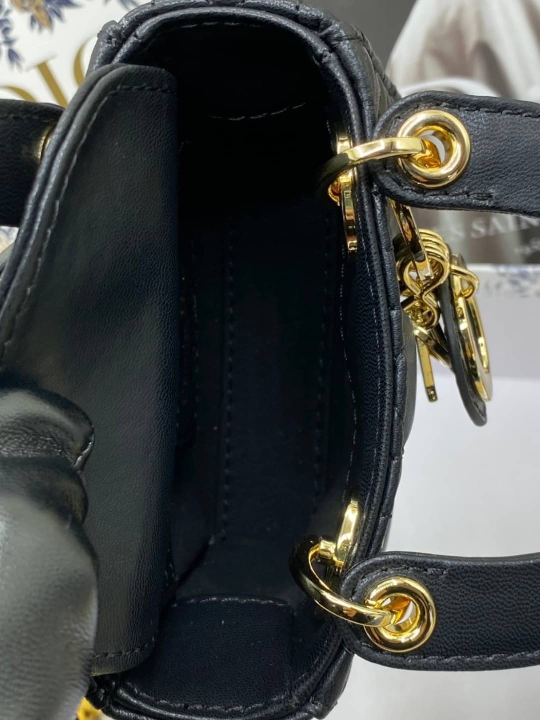 VIP 】หนังแท้ CHRISTIAN DIOR MICRO LADY DIOR BAG Cannage Lambskin