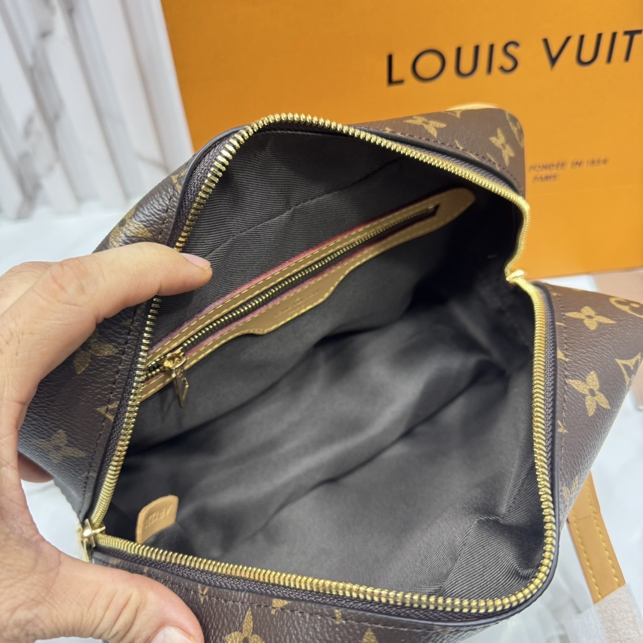 ORI หนังแท้ | LV Cite 2022 Monogram Canvas Handbags กระเป๋าสะพายรุ่นวินเทจยอดนิยม ไฮคลาสตลอดกาล