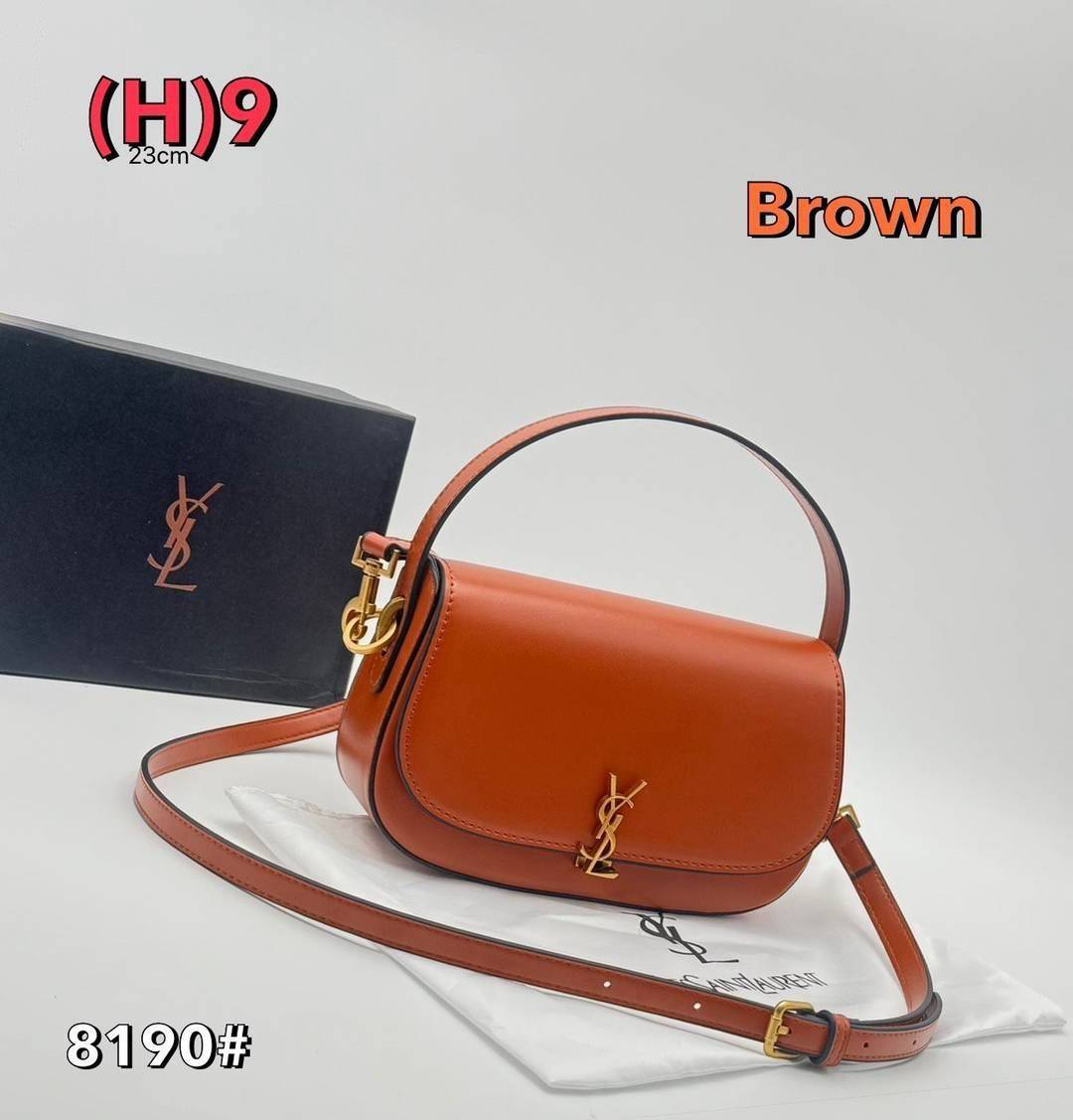 YSL Voltaire in box ไอเท็มขึ้นแท่นสวยเรียบหรูลักชู the best seller!! กระเป๋าสะพายรูปทรงโค้งมน งานหนังเรียบโดดเด่นด้วยโลโก้สีทอง เป็นใบที่น้อยแต่มากสวยคมทุกมิติจริงๆ ค่ะ