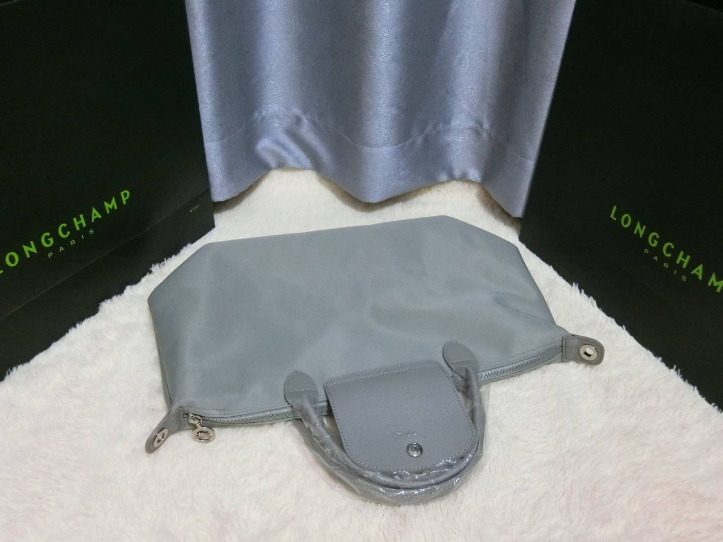 กระเป๋า Longchamp Le Pliage Neo Size M สินค้าใหม่ ของแท้เท่านั้น!!เป็นล็อตผลิตเกินออเดอร์จากโรงงาน มาพร้อมการ์ด/ถุงผ้าแบรนด์/ถุงกระดาษแบรนด์