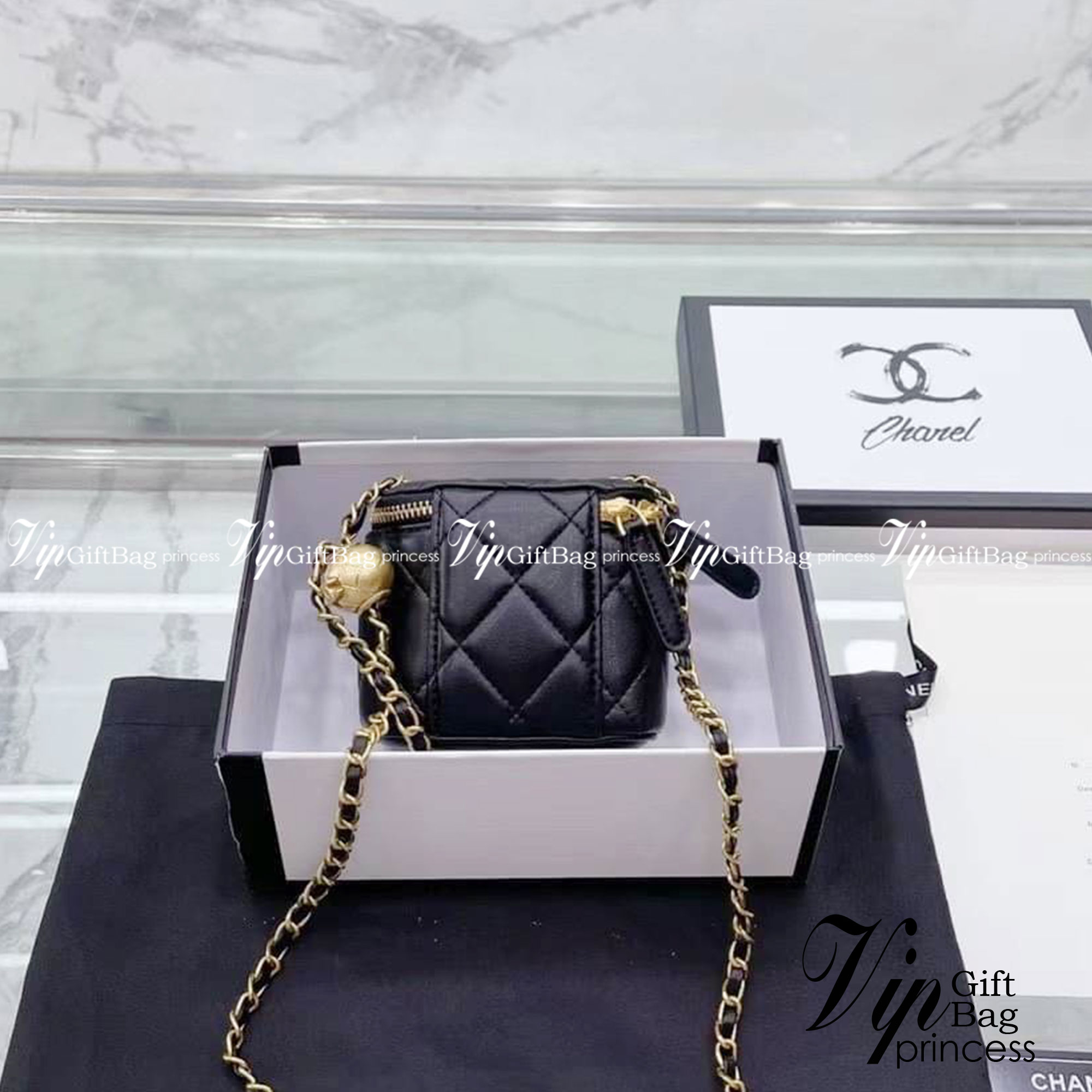 Chanel Pearl Crush Mini Vanity / Chanel Vanity crossbody bag กระเป๋าทรงกล่องใบเล็กน่ารัก งานหนังสวย ตอบโจทย์และครองใจสาวๆ ได้อย่างแท้จริง