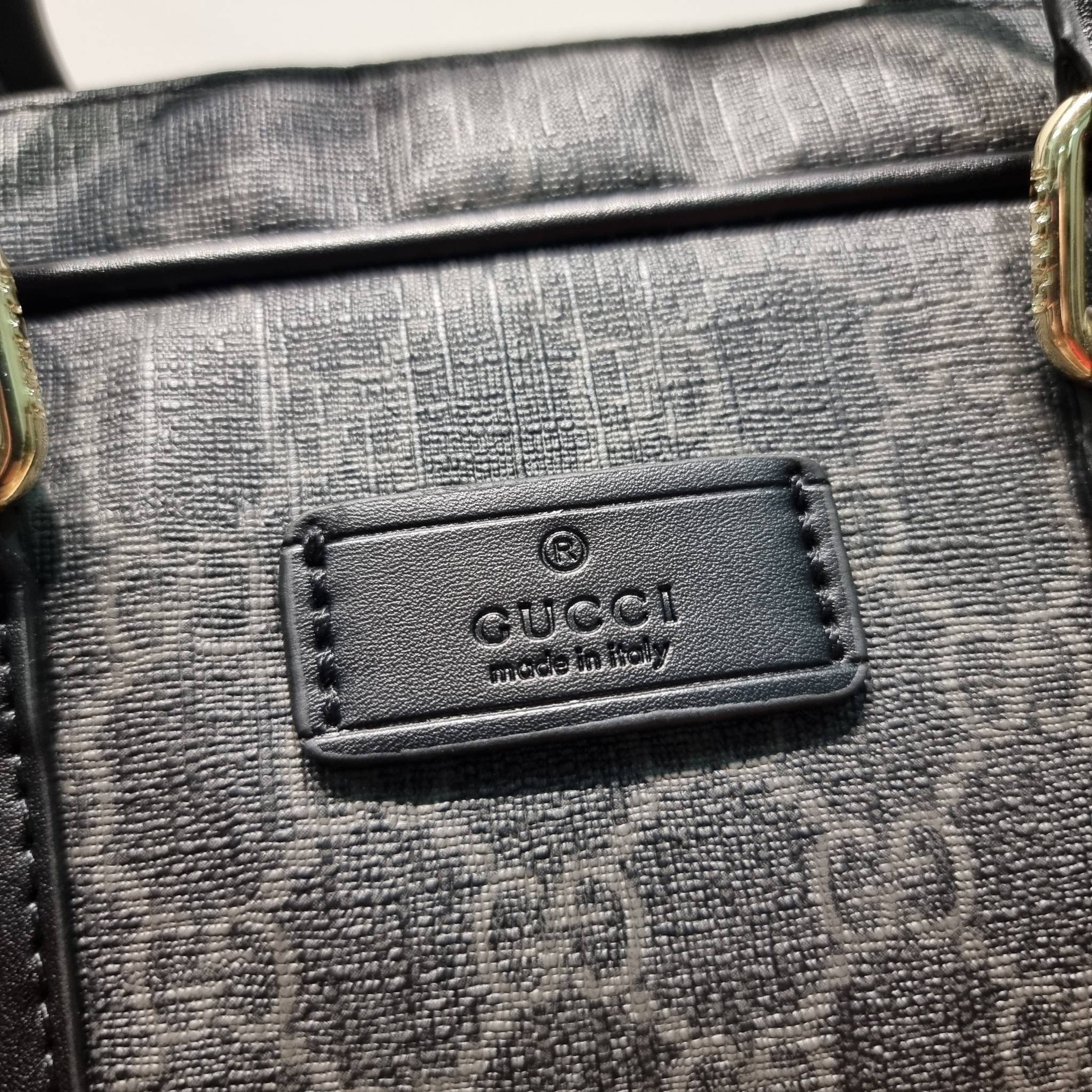 GUCCI BRIEFCASE / GG Supreme work bag / GG laptop bag / GG CLASSIC BRIEFCASE MESSENGER ไอเท็มสุดปัง!! ที่เหมาะสำหรับคนทำงานออฟฟิศมากๆ