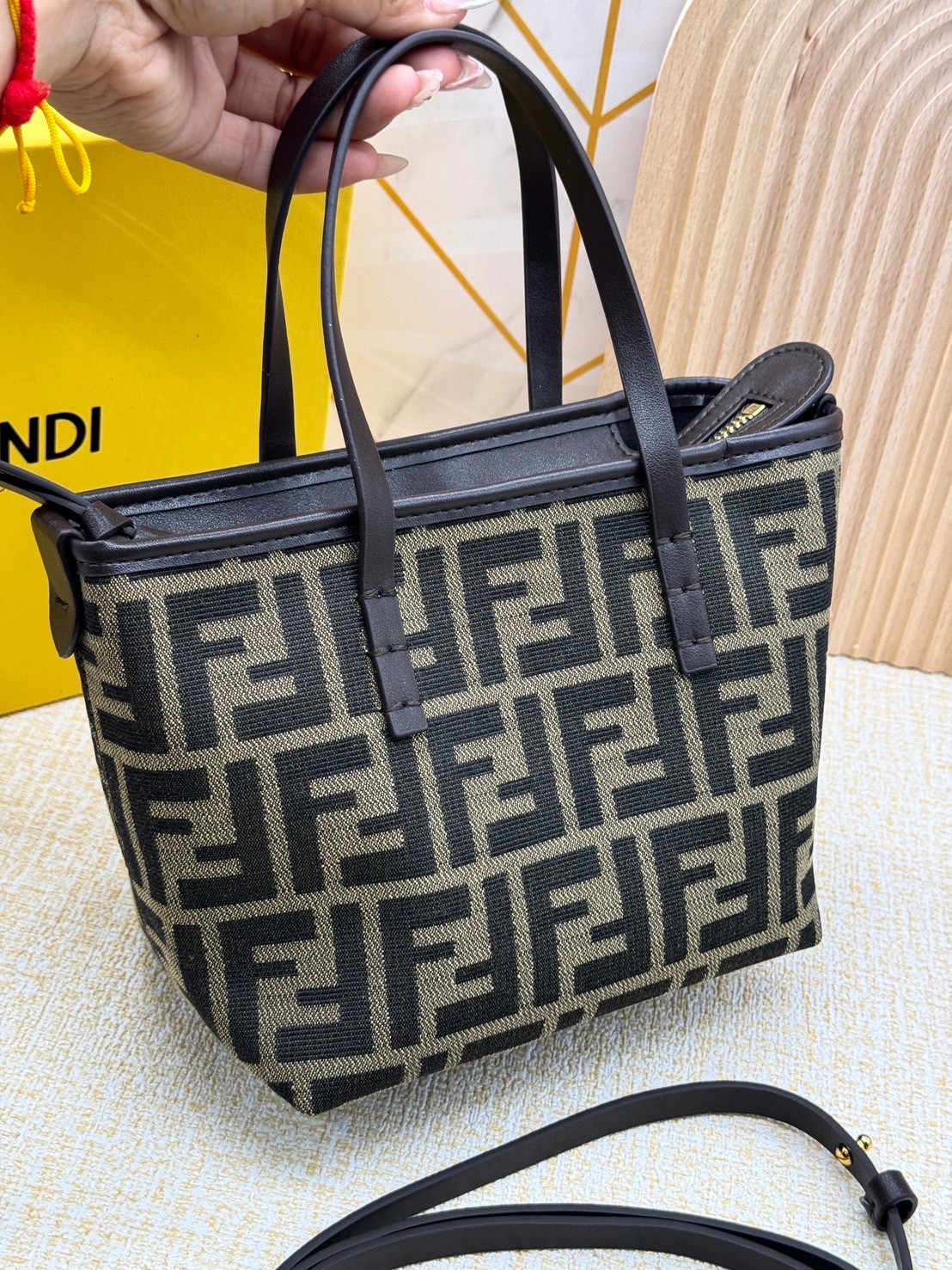 Fendi Roll Mini FF jacquard mini bag / YSL TOTE BAG MINI กระเป๋าสะพายทรงโท้ทไซส์มินิ เกรดออริ 1:1 ใช้งานต่างประเทศได้