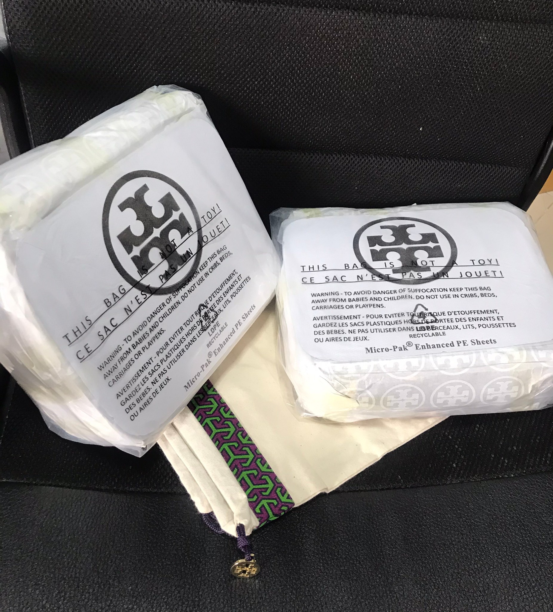 Tory Burch T- Monogram Jacquard Camera Bag กระเป๋าถือหรือสะพายข้าง ปักษ์ลายแบรนด์ วัสดุ Canvas ปักษ์ลายแบรนด์