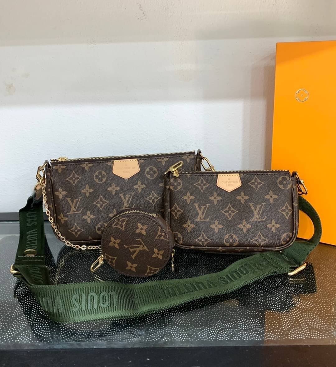 LV Multi Pochette Accessoires Monogram 3in1 เกรดออริจินอล กระเป๋าสะพายมัลติฟังก์ชั่น สุดฮอต สาวๆคลั่งกันหนักมาก ดีงาม ดีไซน์คลาสสิควินเทจ โดดเด่นด้วยดีเทลกระเป๋า 3 ใบ
