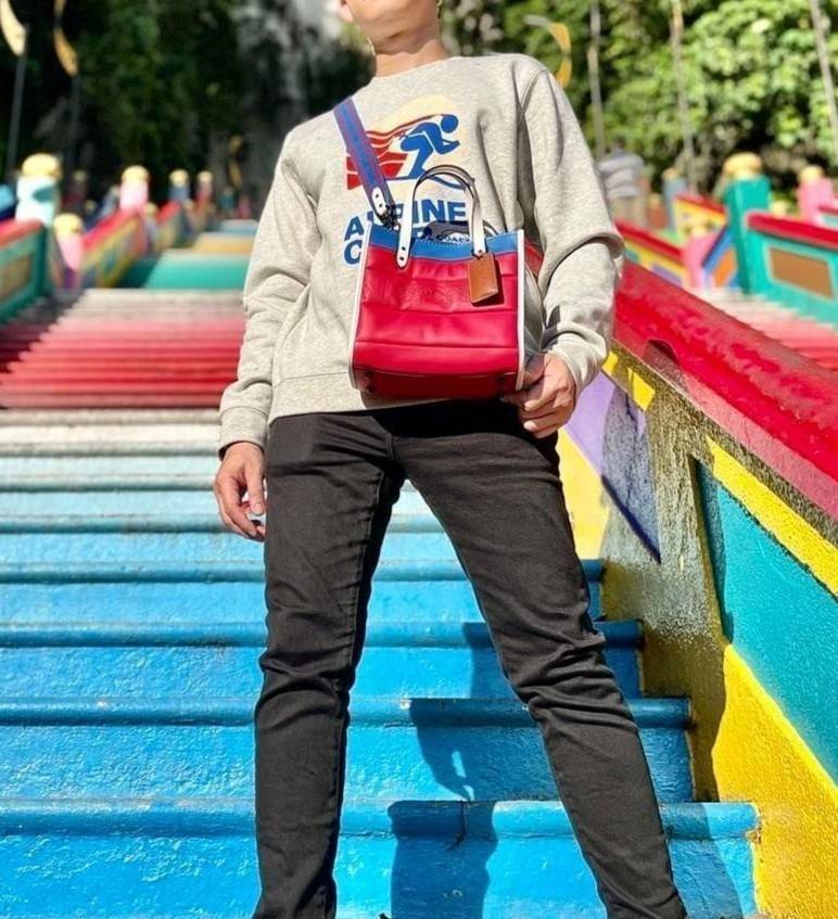 COACH CASUAL STYLE STREET STYLE 2WAY PLAIN LEATHER ELEGANT STYLE (C6958 C6852) 🌺 ที่สุด! ของที่สุด!! กระเป๋าถือ กระเป๋าสะพายรูปทรงสุดฮิต สุดคลาสสิค รุ่น UNISEX ที่ชิคๆ สบายๆ ได้ทั้งชายและหญิง// วัสดุหนังแท้ทั้งใบ ตัดเย็บด้วยหนังเนื้อนุ่มพิเศษ หนา 