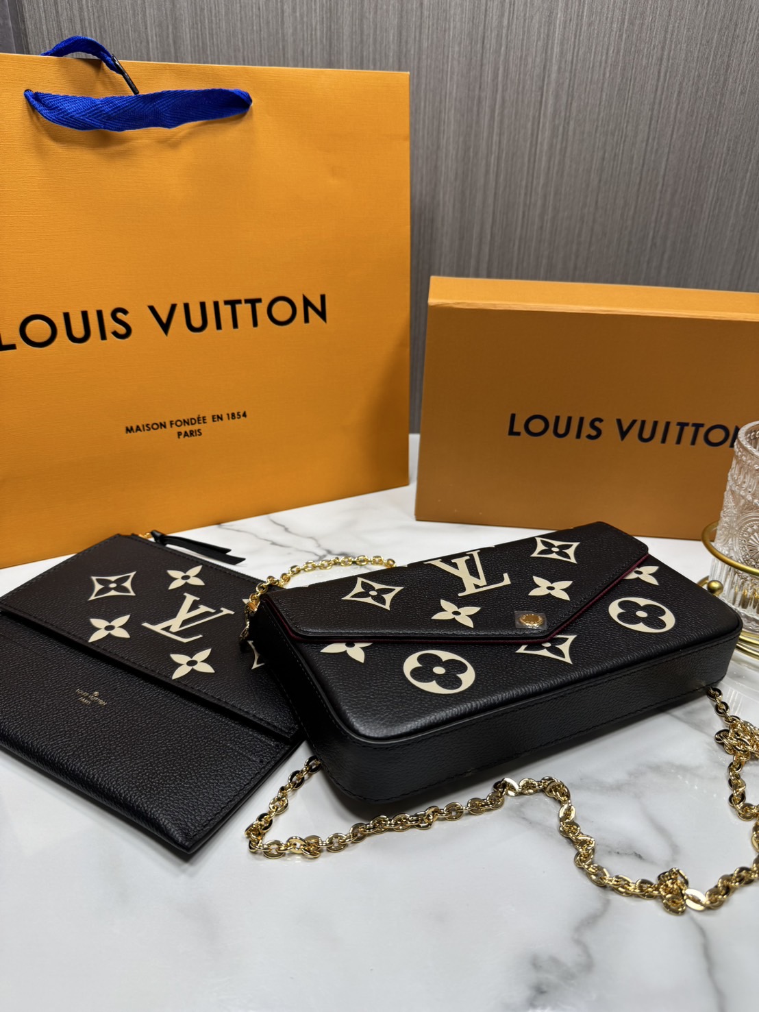 OP ORI หนังแท้ | LV Felicie Pochette bag in soft Monogram Empreinte leather กระเป๋าสะพายทรงพอชขนาดกะทัดรัด หนัง Monogram Empreinte เนื้อนุ่มประทับลาย Monogram สุดไอคอนิก