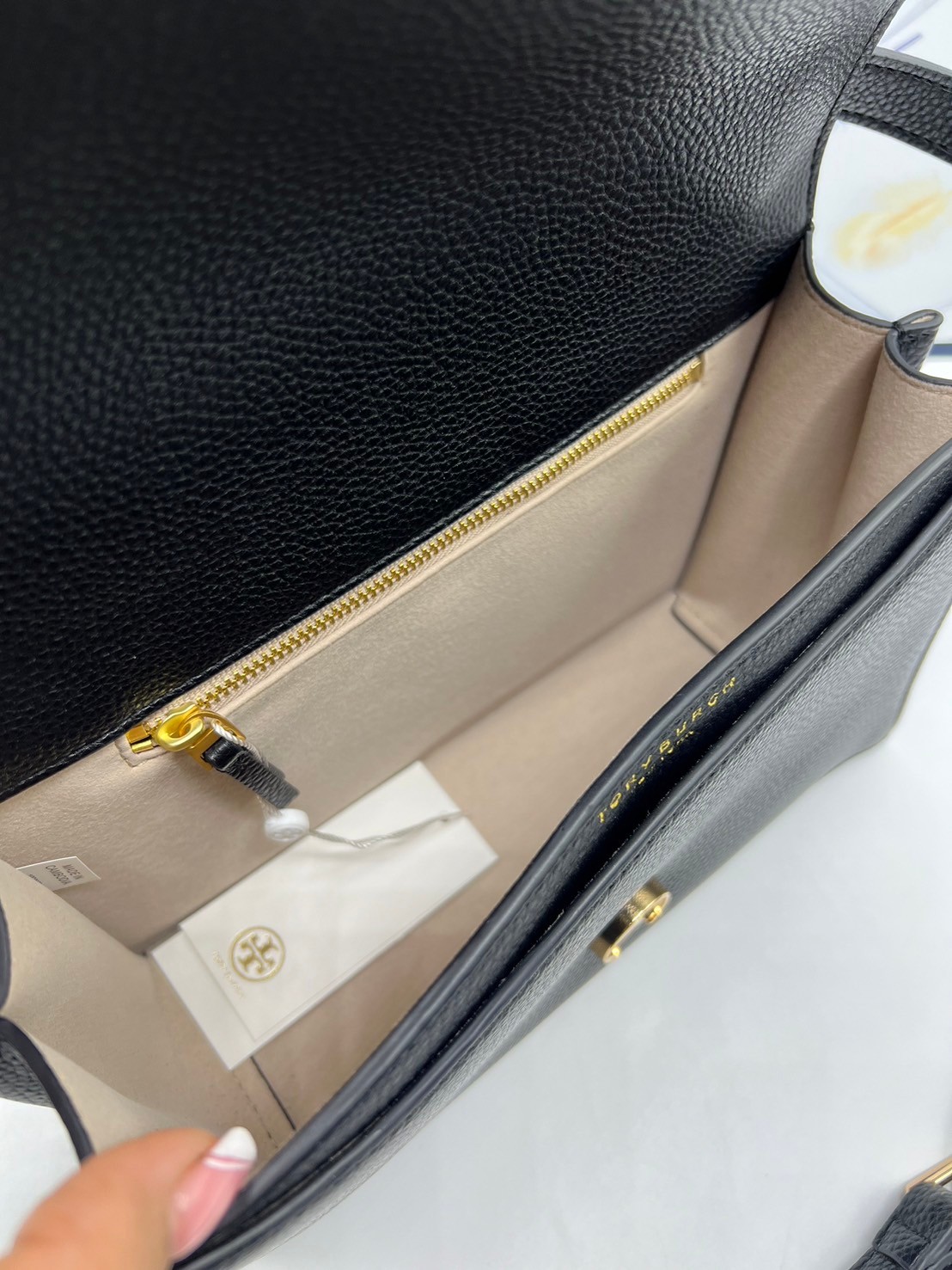 TORY BURCH MILLER LEATHER SHOULDER BAG กระเป๋าสะพายสวยหรู ผู้ดีทุกสี สายถอดได้ ถือเป็นคลัชได้ เกรดออริ สลับแท้ 1:1 ใช้งานต่างประเทศได้